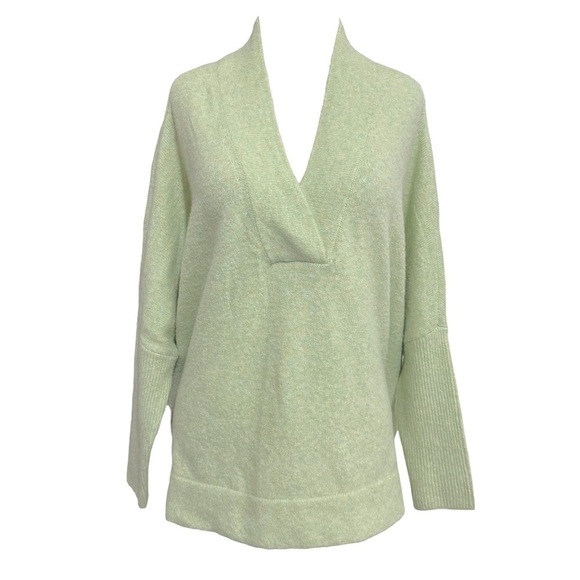 Anthropologie V-Neck Oversized Dolman Sleeve Sweater in Avocado Green Size Small - Picture 2 of 11